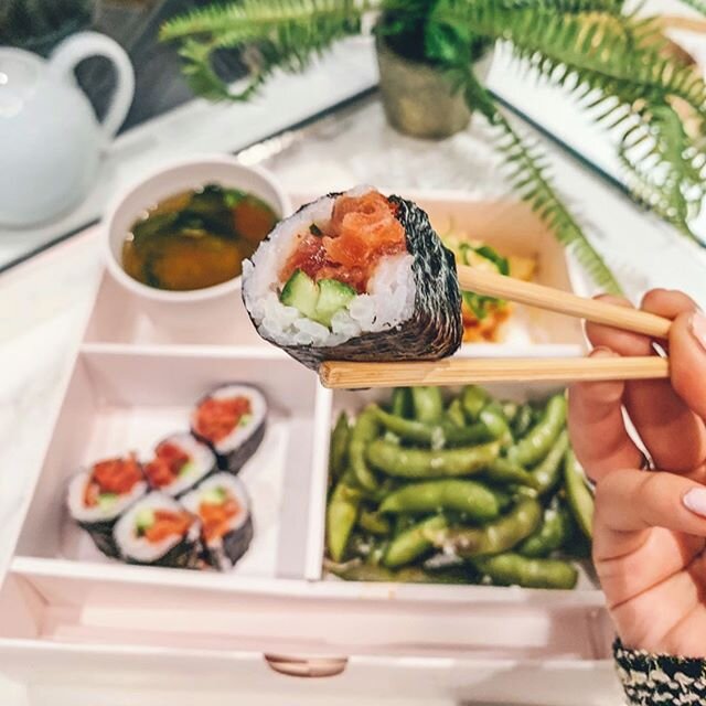 Lunch al desko.✨
📸: @the_starving_actor
